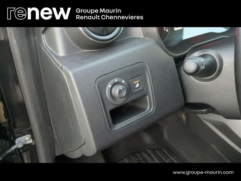 Photo 15 de l’annonce de DACIA Duster d’occasion à vendre à CHENNEVIÈRES-SUR-MARNE