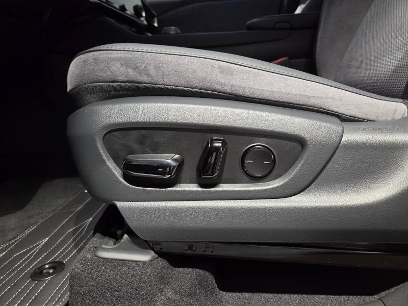 Photo 14 de l’annonce de LEXUS RZ d’occasion à vendre à AUBIÈRE