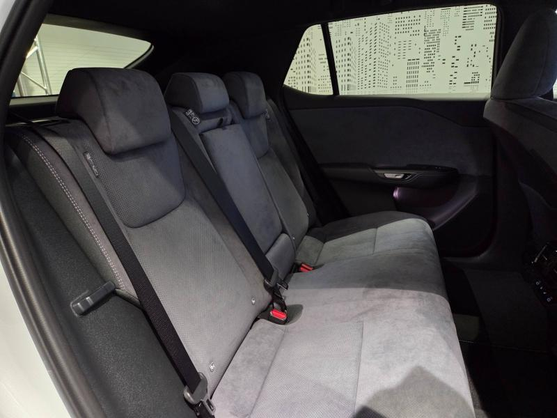 Photo 17 de l’annonce de LEXUS RZ d’occasion à vendre à AUBIÈRE