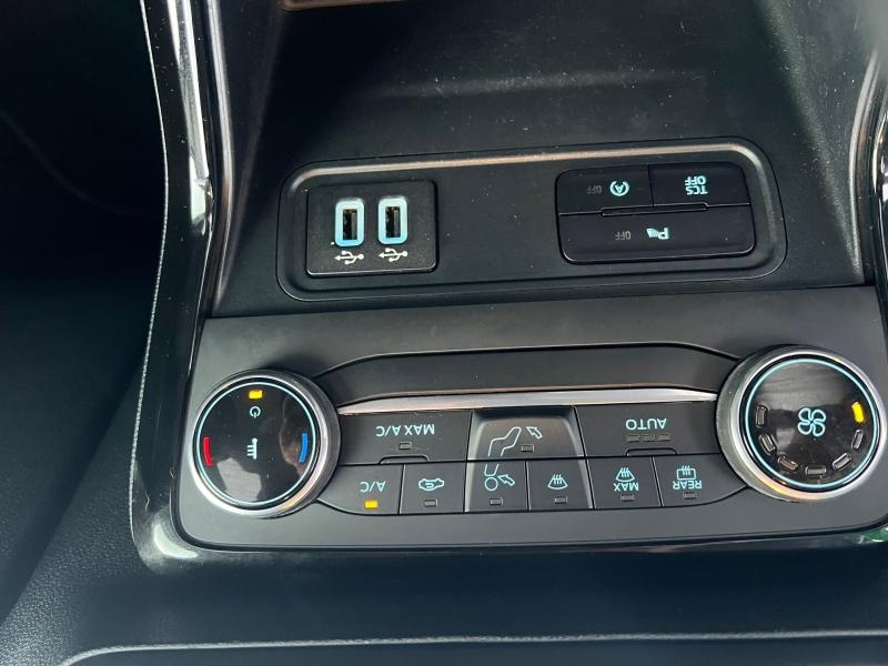 Photo 19 de l’annonce de FORD EcoSport d’occasion à vendre à TOULON