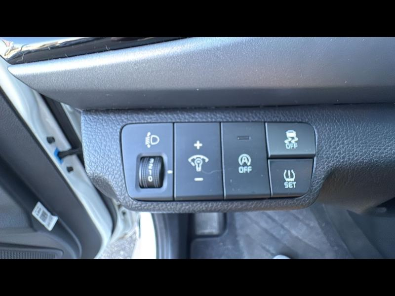 Photo 14 de l’annonce de KIA Rio d’occasion à vendre à AIX-EN-PROVENCE