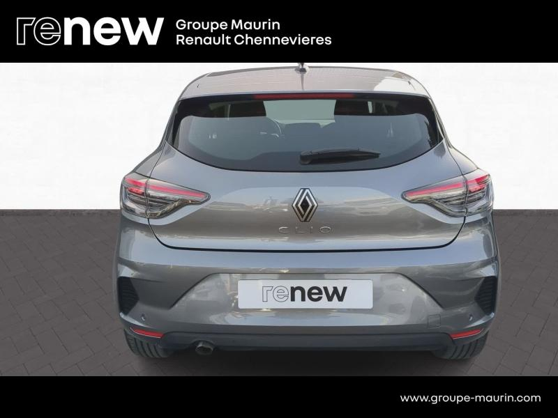 Photo 6 de l’annonce de RENAULT Clio d’occasion à vendre à CHENNEVIÈRES-SUR-MARNE