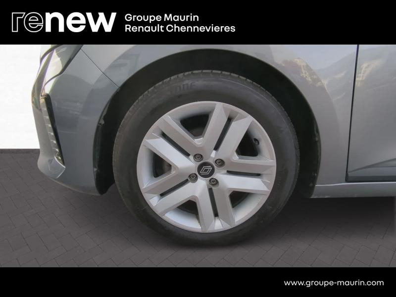 Photo 10 de l’annonce de RENAULT Clio d’occasion à vendre à CHENNEVIÈRES-SUR-MARNE