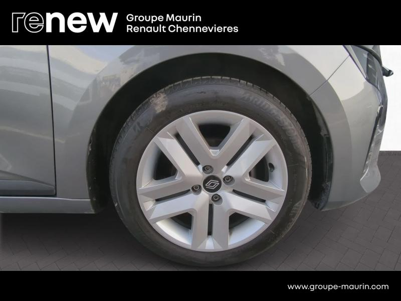 Photo 11 de l’annonce de RENAULT Clio d’occasion à vendre à CHENNEVIÈRES-SUR-MARNE