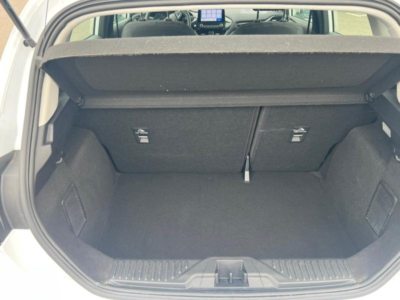 Photo 9 de l’annonce de FORD Fiesta d’occasion à vendre à TOULON