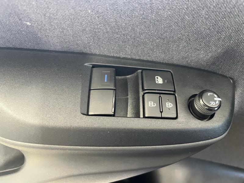 Photo 17 de l’annonce de TOYOTA Yaris d’occasion à vendre à LE CRÈS