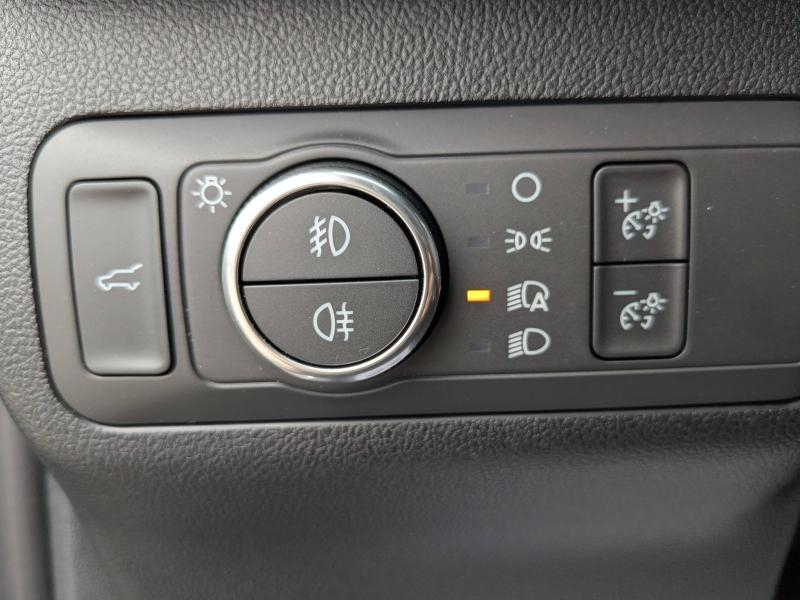 Photo 10 de l’annonce de FORD Kuga d’occasion à vendre à LA VALETTE