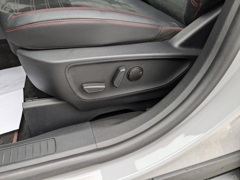 Photo 19 de l’annonce de FORD Kuga d’occasion à vendre à LA VALETTE