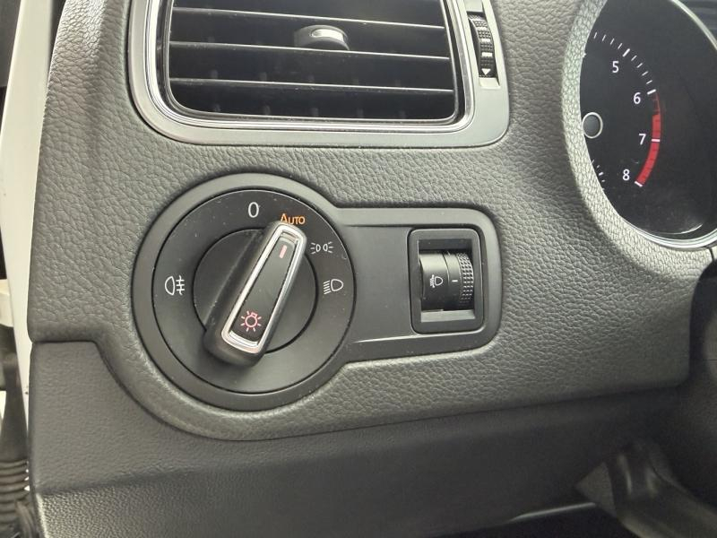 Photo 15 de l’annonce de VOLKSWAGEN Polo d’occasion à vendre à PAYS DE GEX