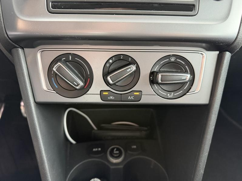 Photo 17 de l’annonce de VOLKSWAGEN Polo d’occasion à vendre à PAYS DE GEX