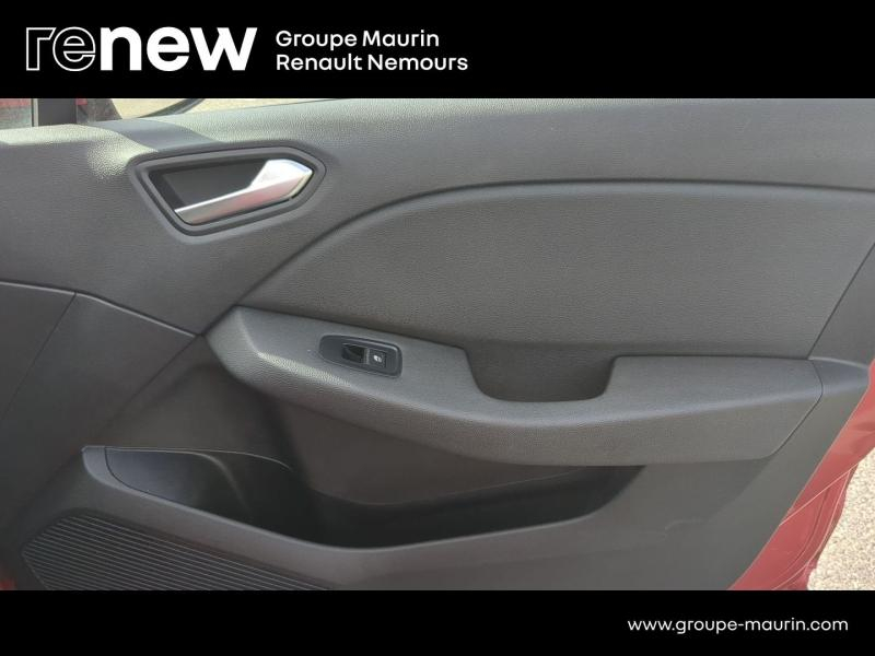 Photo 13 de l’annonce de RENAULT Clio d’occasion à vendre à SAINT PIERRE LES NEMOURS