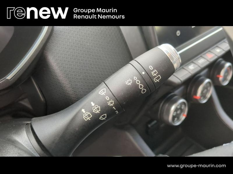 Photo 20 de l’annonce de RENAULT Clio d’occasion à vendre à SAINT PIERRE LES NEMOURS