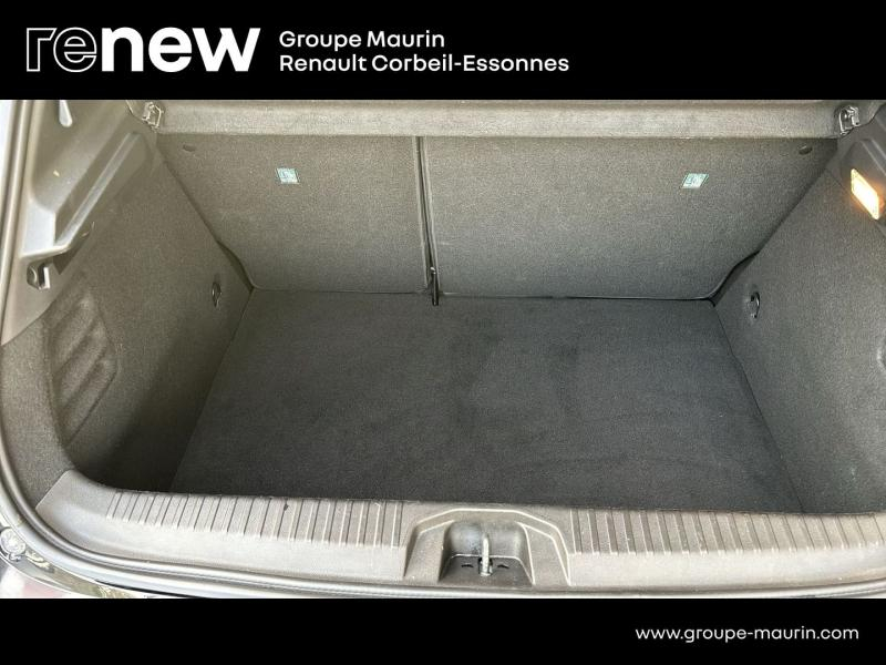 Photo 15 de l’annonce de RENAULT Clio d’occasion à vendre à CORBEIL-ESSONNES