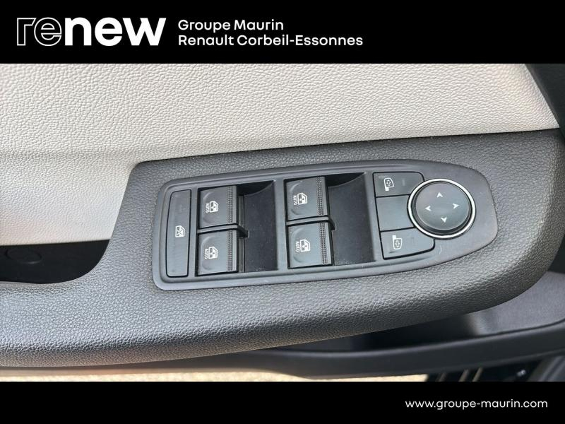 Photo 19 de l’annonce de RENAULT Clio d’occasion à vendre à CORBEIL-ESSONNES