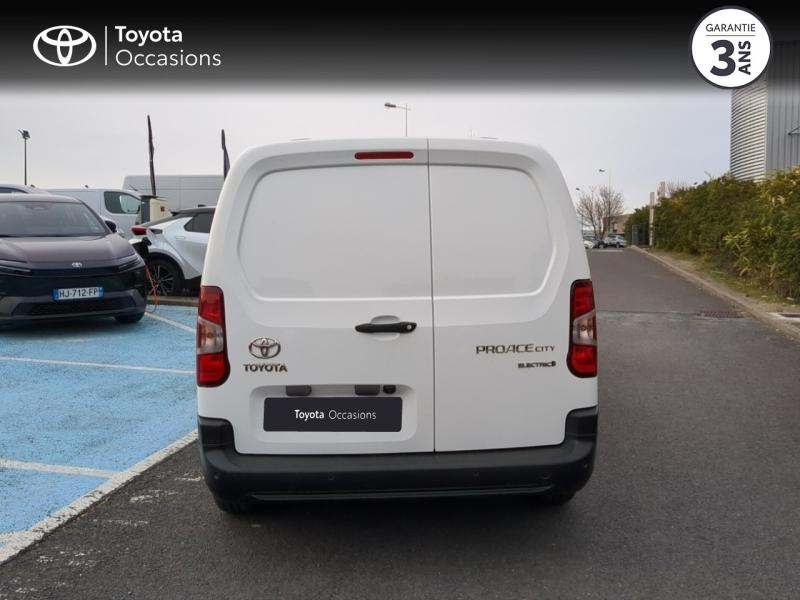 Photo 4 de l’annonce de TOYOTA ProAce City VUL d’occasion à vendre à AUBIÈRE
