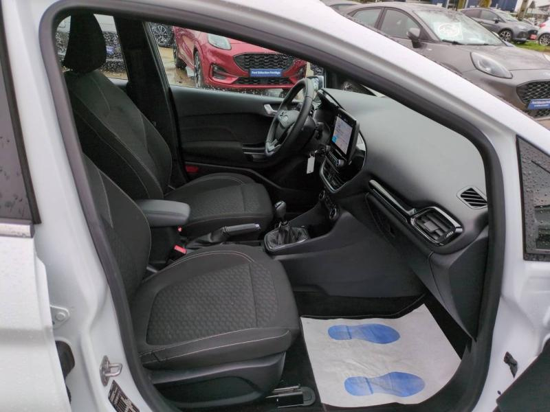 Photo 15 de l’annonce de FORD Fiesta d’occasion à vendre à NÎMES