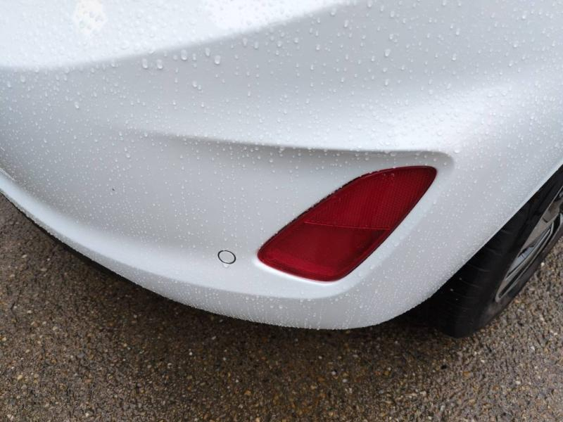 Photo 18 de l’annonce de FORD Fiesta d’occasion à vendre à NÎMES