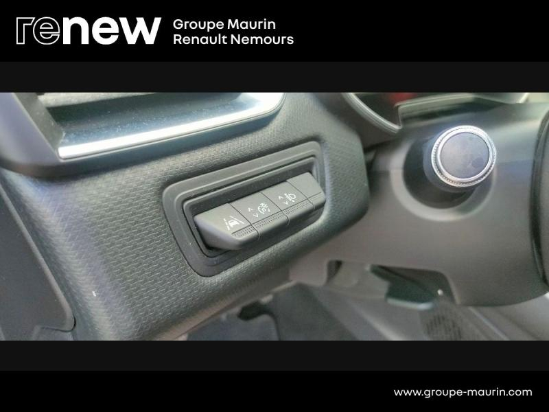 Photo 20 de l’annonce de RENAULT Clio d’occasion à vendre à SAINT PIERRE LES NEMOURS