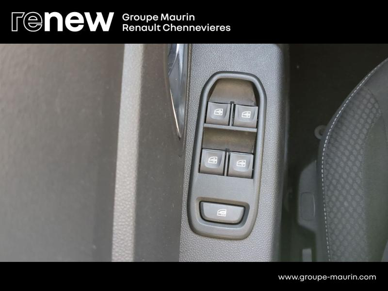 Photo 13 de l’annonce de DACIA Duster d’occasion à vendre à CHENNEVIÈRES-SUR-MARNE