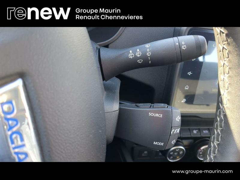 Photo 18 de l’annonce de DACIA Duster d’occasion à vendre à CHENNEVIÈRES-SUR-MARNE