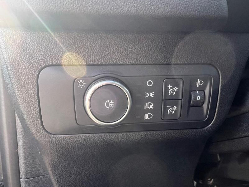 Photo 15 de l’annonce de FORD Kuga d’occasion à vendre à TOULON