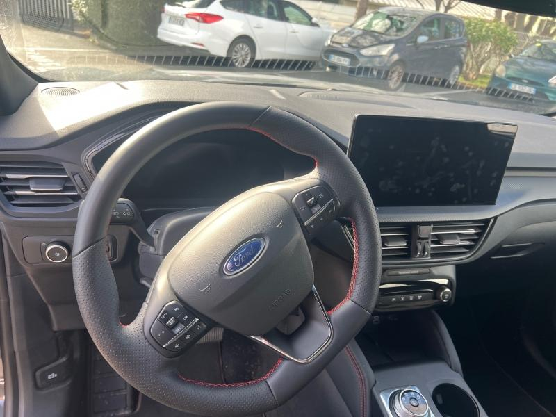 Photo 16 de l’annonce de FORD Kuga d’occasion à vendre à TOULON