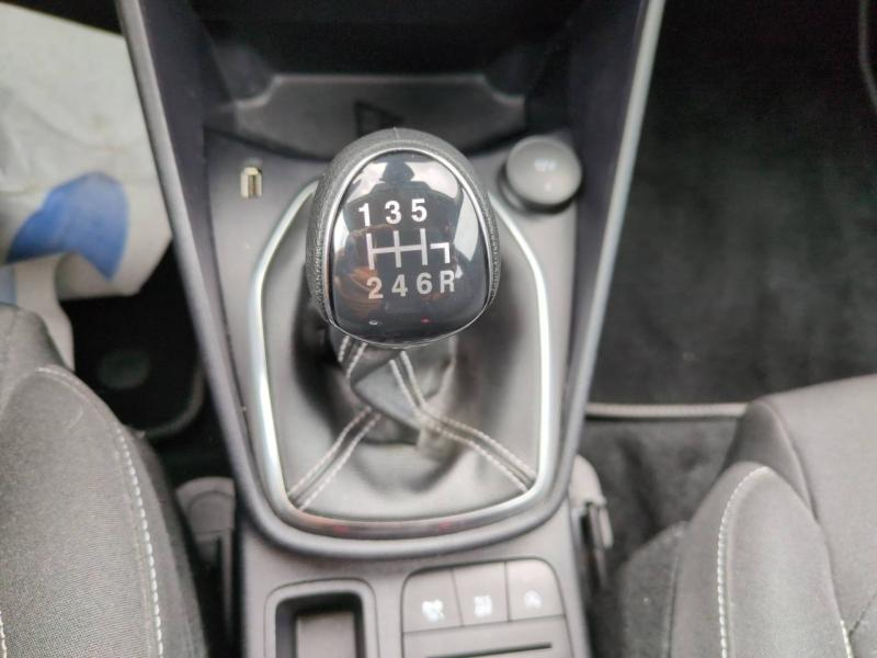 Photo 9 de l’annonce de FORD Fiesta d’occasion à vendre à NÎMES