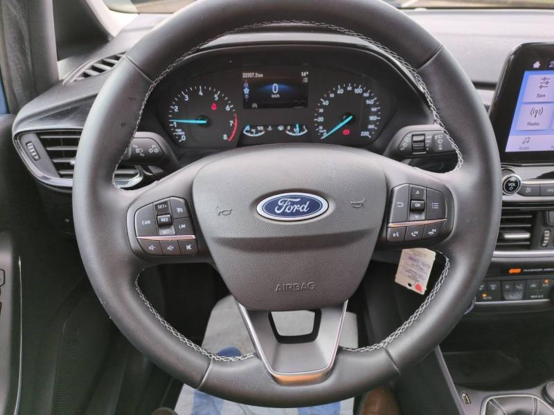 Photo 10 de l’annonce de FORD Fiesta d’occasion à vendre à NÎMES