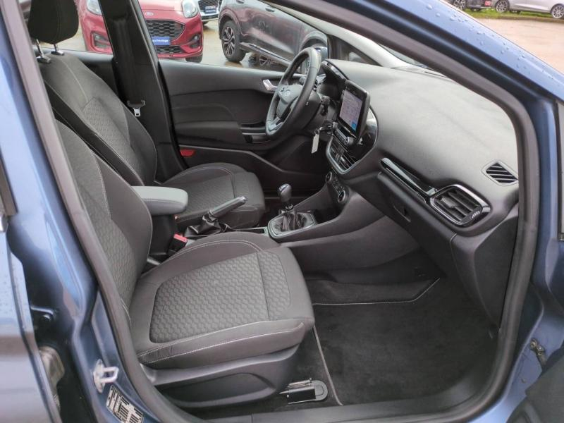 Photo 15 de l’annonce de FORD Fiesta d’occasion à vendre à NÎMES