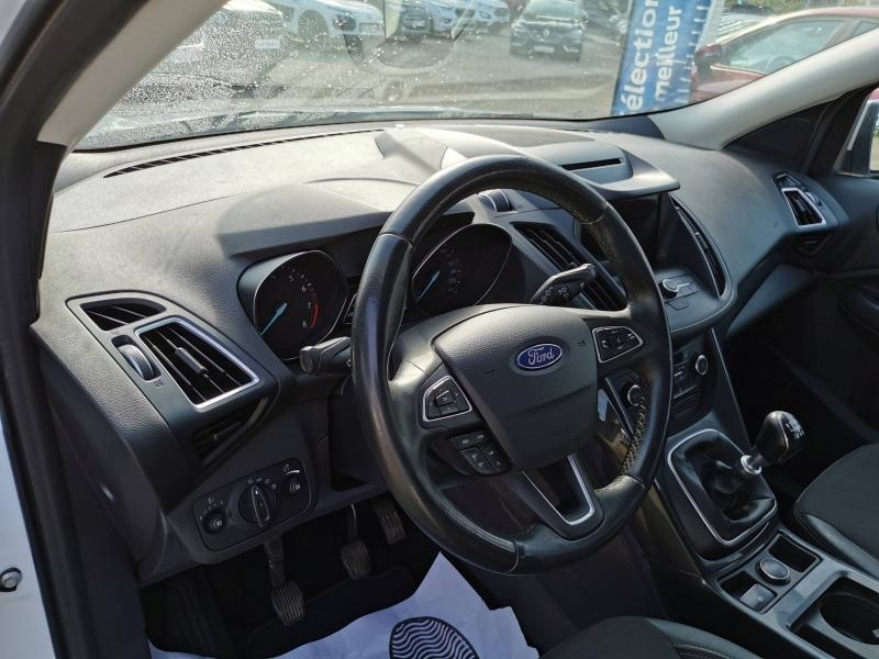 Photo 13 de l’annonce de FORD Kuga d’occasion à vendre à NÎMES