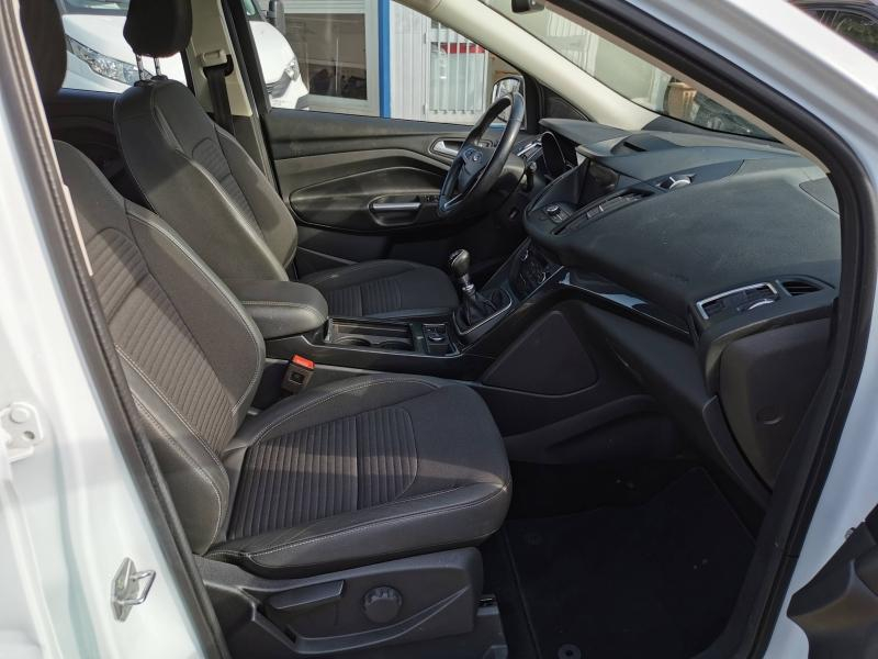 Photo 15 de l’annonce de FORD Kuga d’occasion à vendre à NÎMES