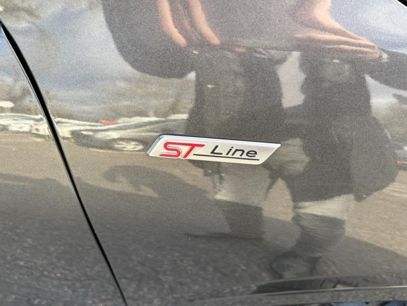 Photo 8 de l’annonce de FORD Kuga d’occasion à vendre à AIX-EN-PROVENCE