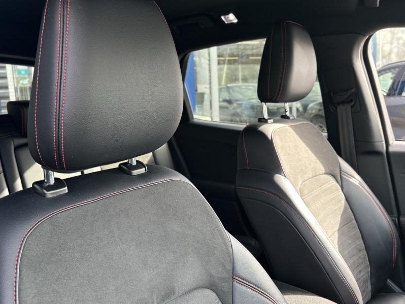 Photo 9 de l’annonce de FORD Kuga d’occasion à vendre à AIX-EN-PROVENCE