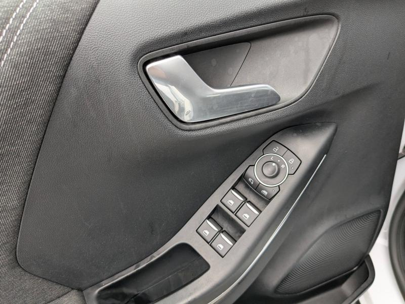 Photo 8 de l’annonce de FORD Puma d’occasion à vendre à LA VALETTE