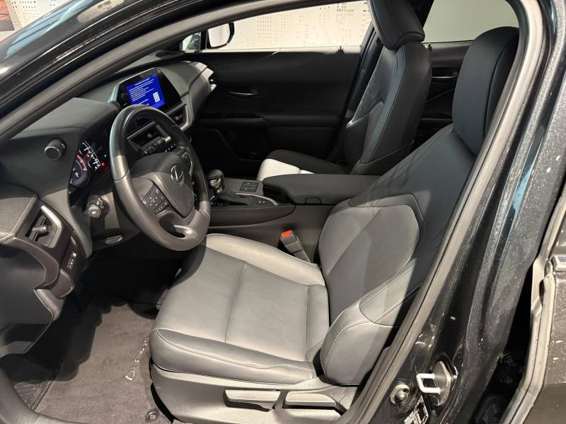 Photo 12 de l’annonce de LEXUS UX d’occasion à vendre à MONTFAVET