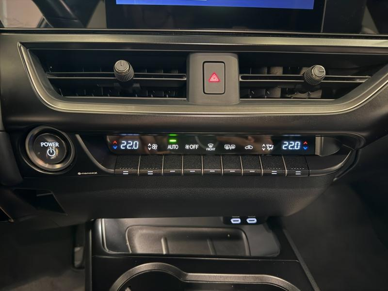 Photo 15 de l’annonce de LEXUS UX d’occasion à vendre à MONTFAVET