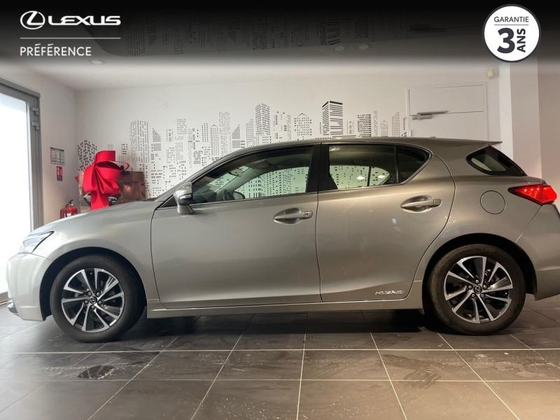 Photo 3 de l’annonce de LEXUS CT d’occasion à vendre à MONTFAVET