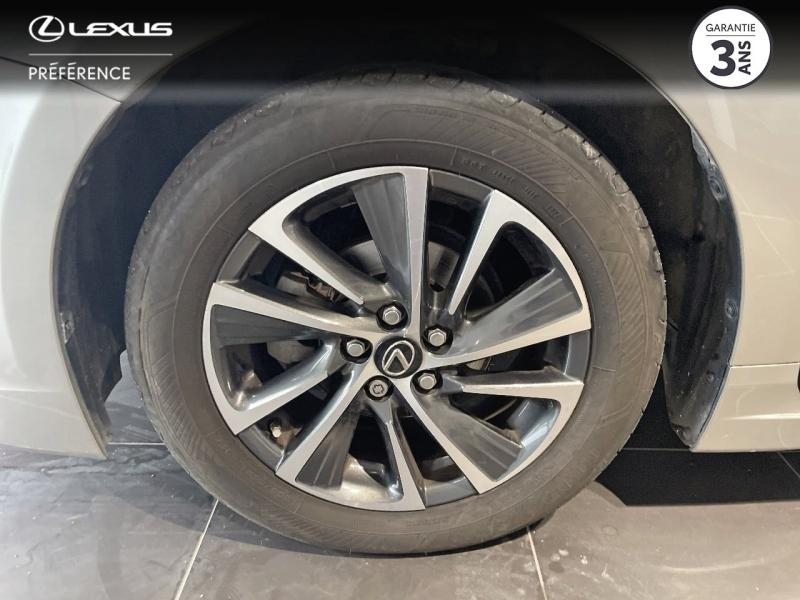 Photo 4 de l’annonce de LEXUS CT d’occasion à vendre à MONTFAVET