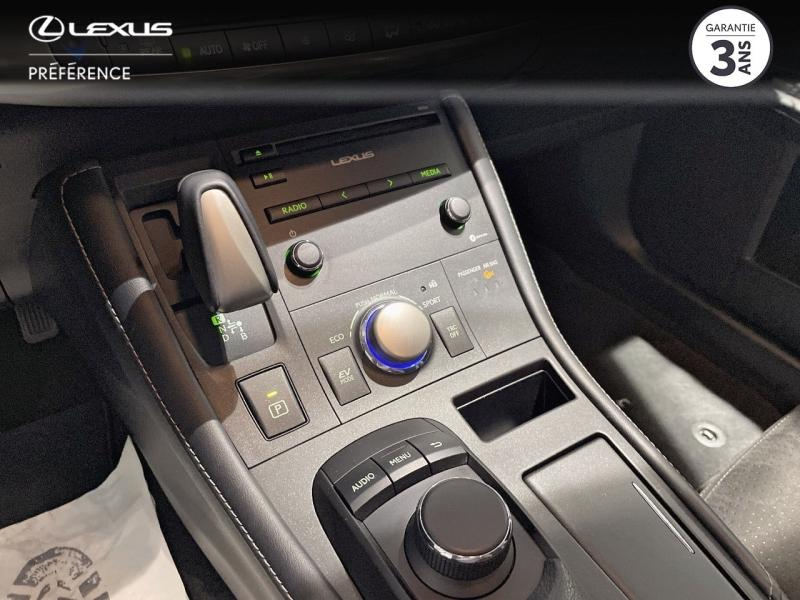 Photo 9 de l’annonce de LEXUS CT d’occasion à vendre à MONTFAVET