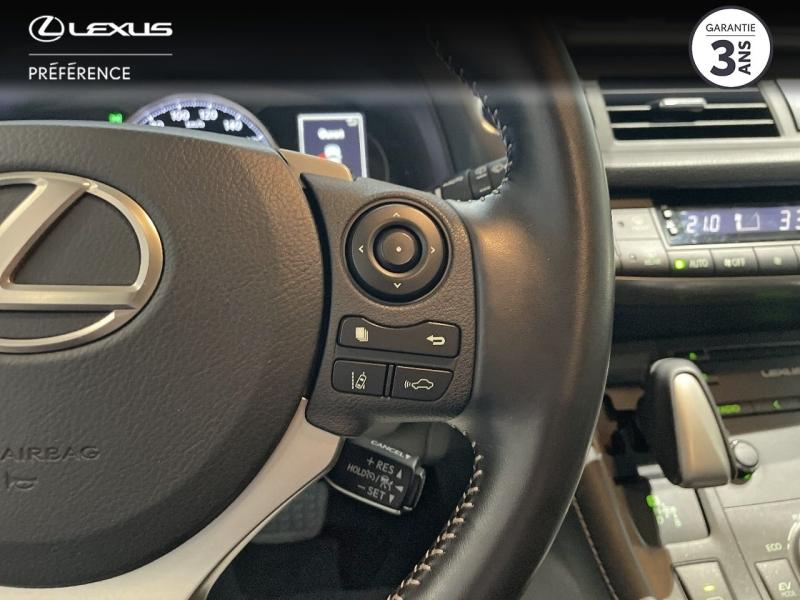 Photo 10 de l’annonce de LEXUS CT d’occasion à vendre à MONTFAVET