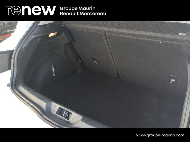 Photo 15 de l’annonce de RENAULT Megane d’occasion à vendre à VARENNES SUR SEINE