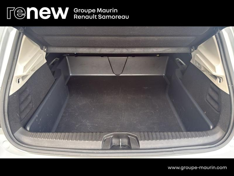 Photo 9 de l’annonce de RENAULT Clio d’occasion à vendre à SAMOREAU