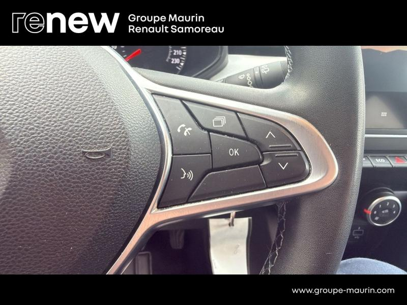 Photo 12 de l’annonce de RENAULT Clio d’occasion à vendre à SAMOREAU