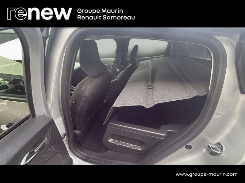 Photo 19 de l’annonce de RENAULT Clio d’occasion à vendre à SAMOREAU