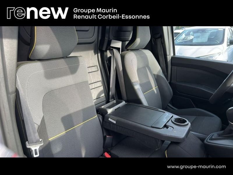 Photo 12 de l’annonce de RENAULT Kangoo Van d’occasion à vendre à CORBEIL-ESSONNES