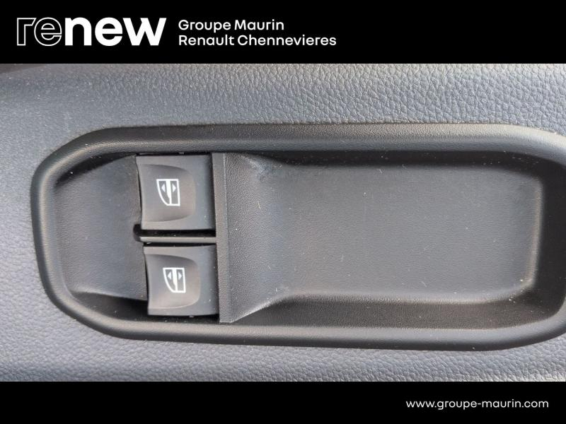 Photo 18 de l’annonce de DACIA Duster d’occasion à vendre à CHENNEVIÈRES-SUR-MARNE