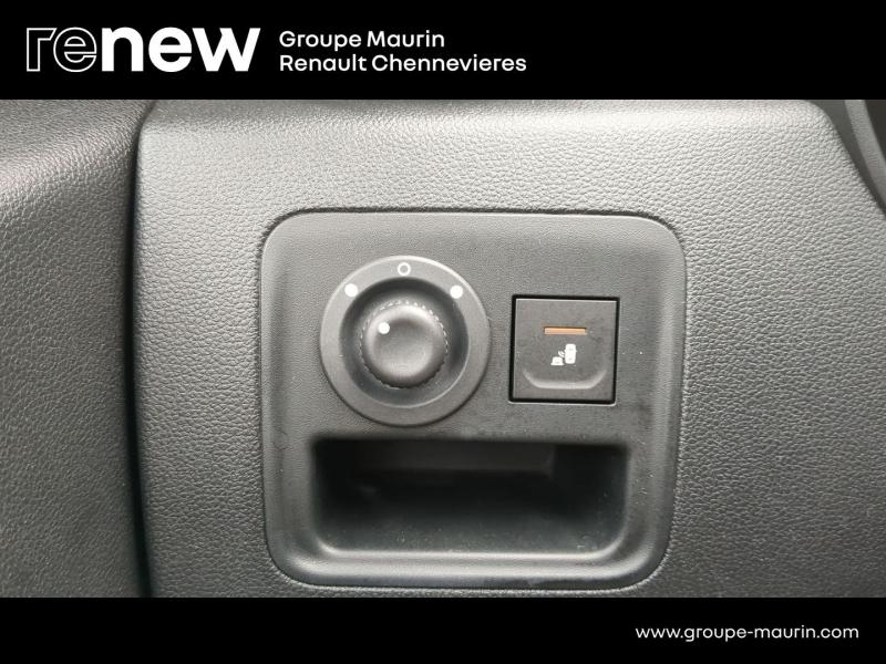 Photo 18 de l’annonce de DACIA Duster d’occasion à vendre à CHENNEVIÈRES-SUR-MARNE