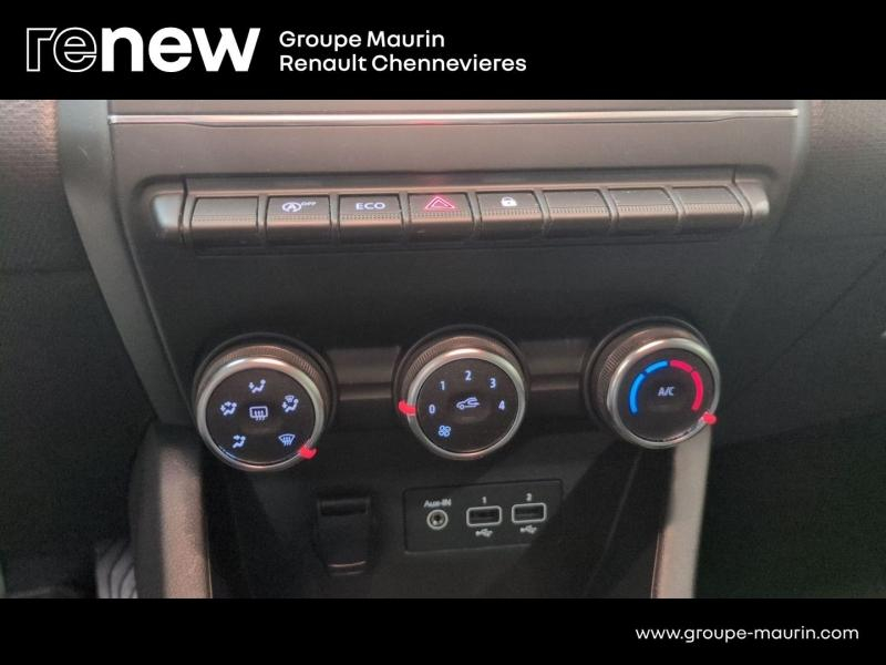 Photo 20 de l’annonce de RENAULT Clio d’occasion à vendre à CHENNEVIÈRES-SUR-MARNE