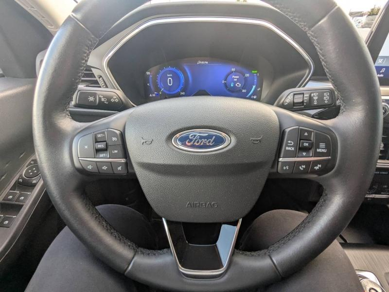 Photo 15 de l’annonce de FORD Kuga d’occasion à vendre à FRÉJUS