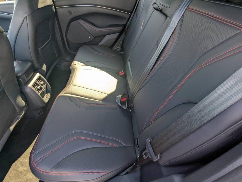 Photo 11 de l’annonce de FORD Mustang Mach-E d’occasion à vendre à FRÉJUS